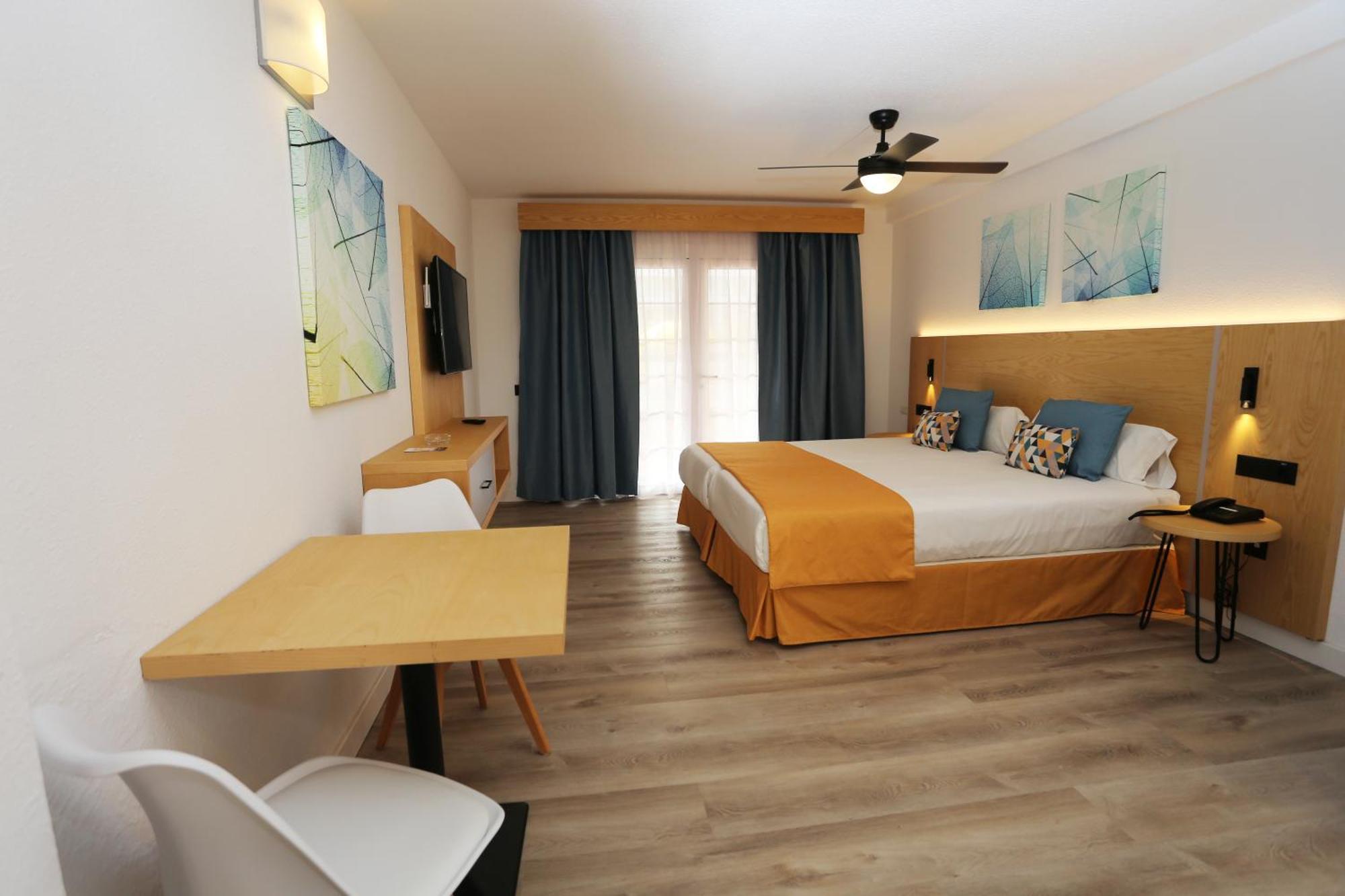 Hotel-Apartamentos Andorra Playa de las Americas  Bagian luar foto